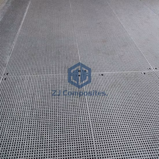 Rejilla moldeada de fibra de vidrio y poliéster FRP/GRP con superficie arenosa, Rejilla moldeada de fibra de vidrio FRP/GRP